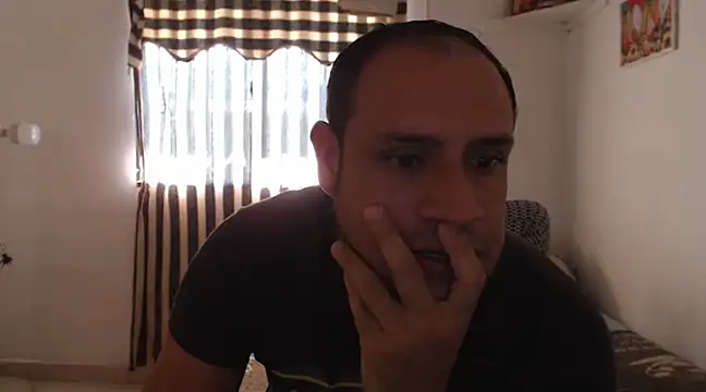 Snapshot of seduction_xxx chatting on 02/04/25, 01:27 seduction xxx online show from 02/04/25, 01:27