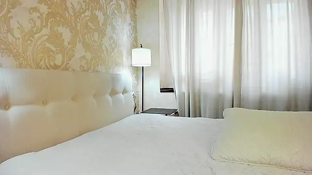 TessaPosh online show from 03/20/25, 09:26