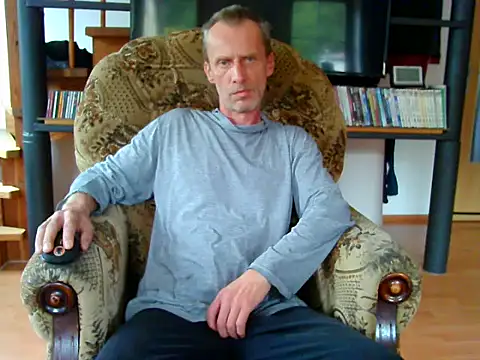 Snapshot of xxBareBabyxx chatting on 10/06/25, 09:54 xxBareBabyxx online show from 10/06/25, 09:54