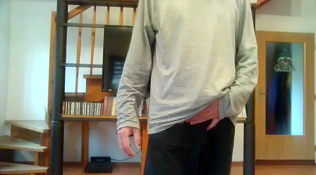 Snapshot of xxBareBabyxx chatting on 12/12/24, 12:44 xxBareBabyxx online show from 12/12/24, 12:44