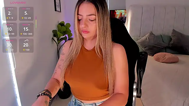 AmyWood online show from 04/13/26, 08:02