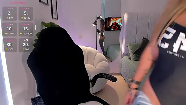 AmyWood online show from 03/04/26, 06:48