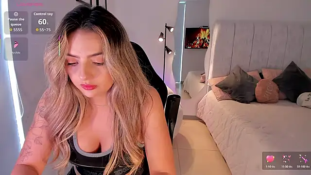 AmyWood online show from 03/26/26, 07:34