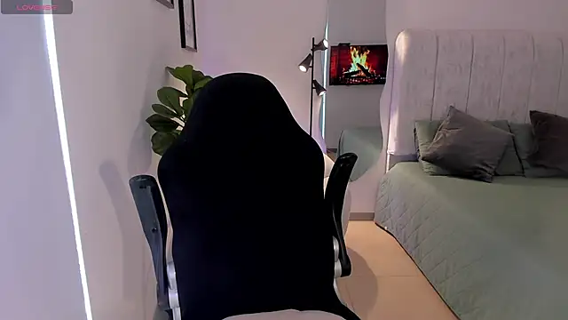 AmyWood online show from 03/03/26, 01:29