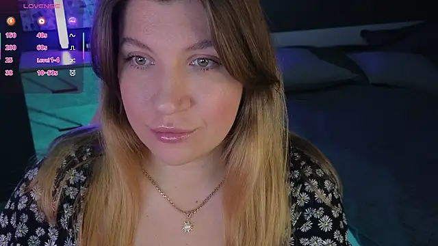 Snapshot of Fairy__Sofia chatting on 03/20/25, 08:42 Fairy Sofia online show from 03/20/25, 08:42