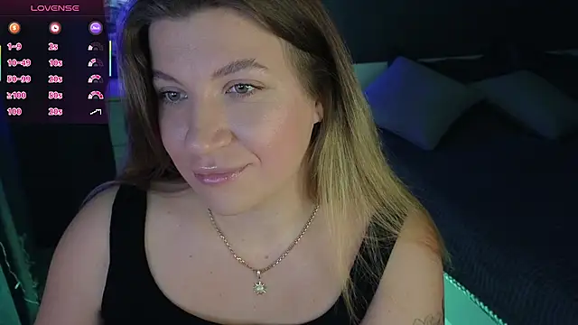 Snapshot of Fairy__Sofia chatting on 03/18/25, 08:28 Fairy Sofia online show from 03/18/25, 08:28