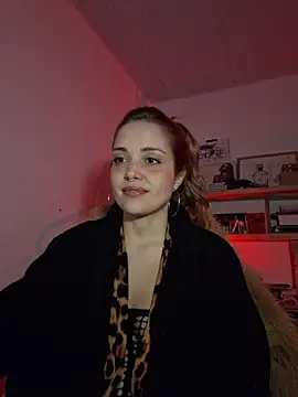 Snapshot of mskuddo chatting on 06/17/26, 10:52 mskuddo online show from 06/17/26, 10:52