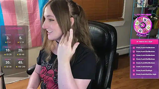 luluvaladon online show from 11/23/25, 05:17