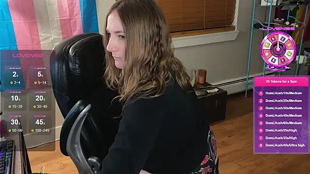 luluvaladon online show from 11/25/25, 06:25