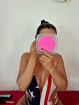 YOURSDEBORA online show from 11/12/25, 08:01