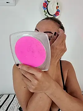 YOURSDEBORA online show from 11/27/25, 07:25