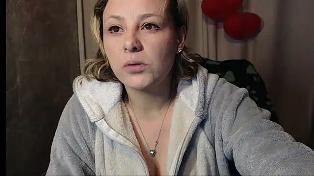 Snapshot of dagny-jo chatting on 02/27/25, 02:46 dagny-jo online show from 02/27/25, 02:46