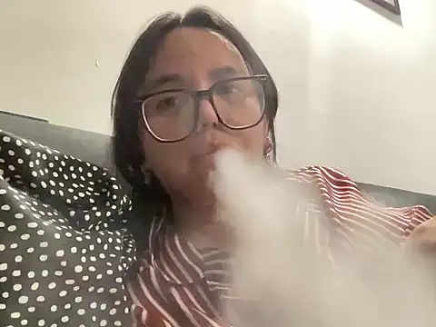 Snapshot of HOTASIANPUSSY4YOU chatting on 10/21/25, 03:00 HOTASIANPUSSY4YOU online show from 10/21/25, 03:00