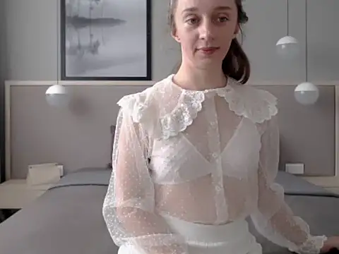Snapshot of ShySchoolGirl chatting on 10/10/25, 10:38 ShySchoolGirl online show from 10/10/25, 10:38