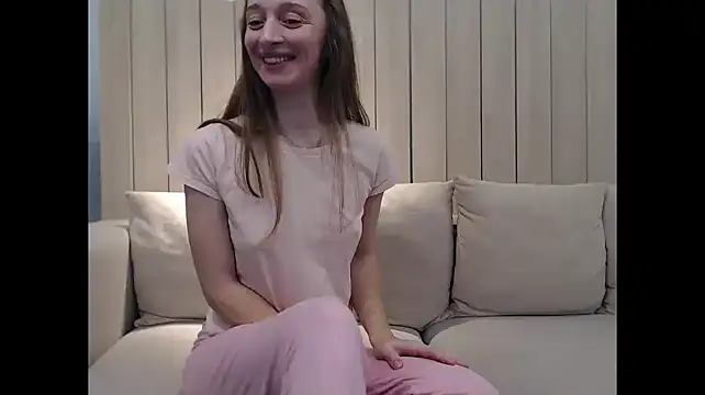 Snapshot of ShySchoolGirl chatting on 03/03/25, 04:26 ShySchoolGirl online show from 03/03/25, 04:26