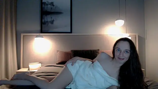 Snapshot of ShySchoolGirl chatting on 10/03/25, 09:05 ShySchoolGirl online show from 10/03/25, 09:05