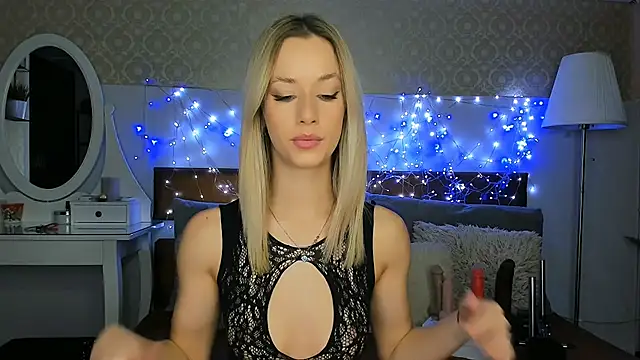 MiaBeeXX online show from 10/07/25, 04:41