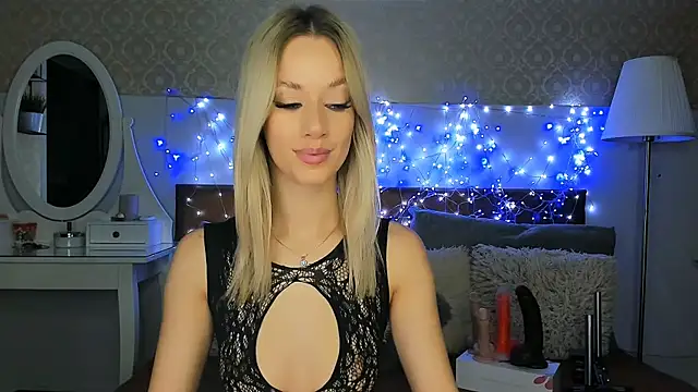 MiaBeeXX online show from 10/11/25, 12:39