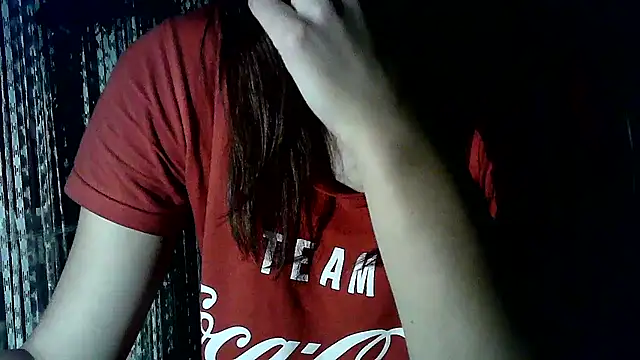 Snapshot of Katesweetkate chatting on 10/04/25, 09:05 Katesweetkate online show from 10/04/25, 09:05