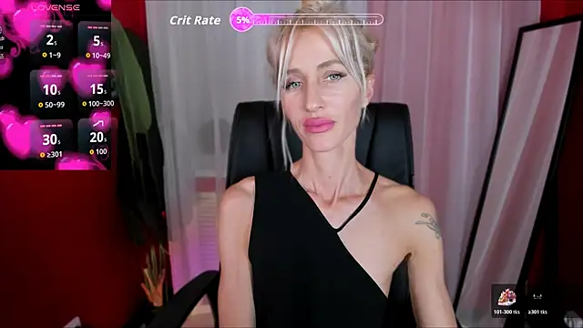 Snapshot of CindySw chatting on 11/03/25, 09:46 CindySw online show from 11/03/25, 09:46