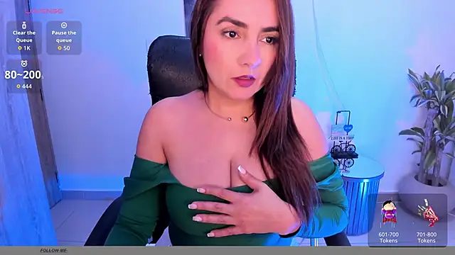 MaggieBrownn online show from 10/22/25, 11:14