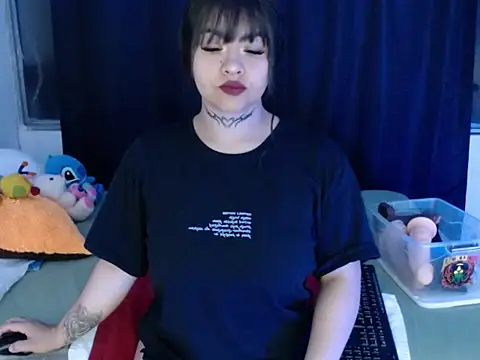 liseth 01hot online show from 10/28/25, 10:25