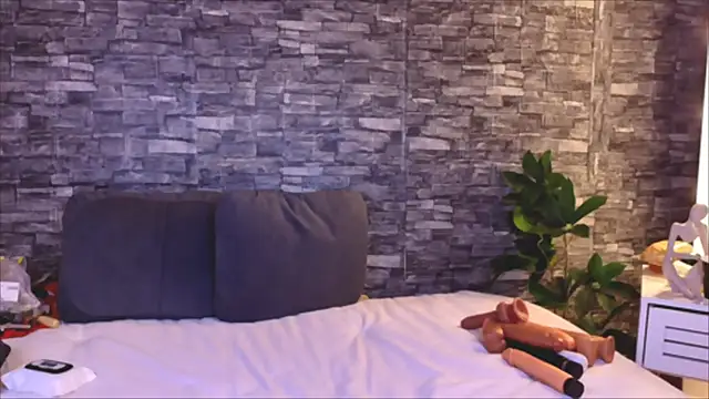 Snapshot of JennyPisik chatting on 10/21/25, 08:36 JennyPisik online show from 10/21/25, 08:36