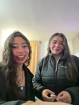 vaneelee online show from 04/12/26, 02:04