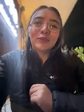 vaneelee online show from 04/11/26, 03:25