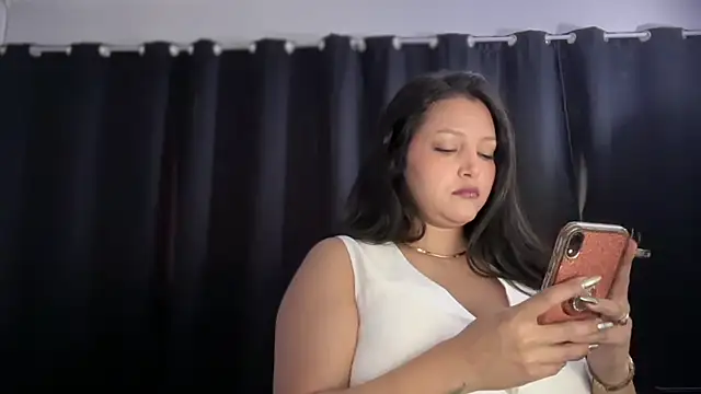 Snapshot of MarcellaGriffin chatting on 09/15/25, 01:22 MarcellaGriffin online show from 09/15/25, 01:22
