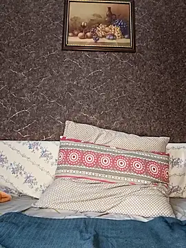 Katti Kissa online show from 02/25/26, 09:09