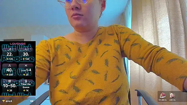 hot evil queen online show from 11/12/25, 10:52