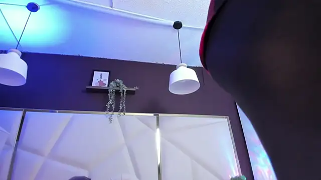 Inndrahot online show from 01/13/26, 03:21