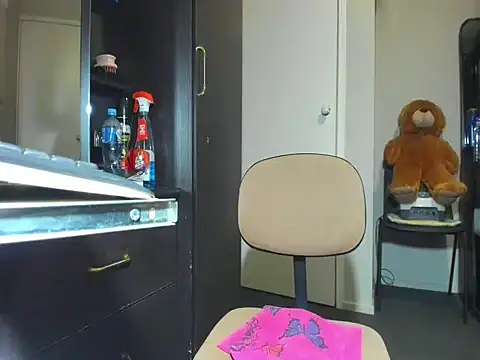 Angelchezcka online show from 02/15/26, 11:53