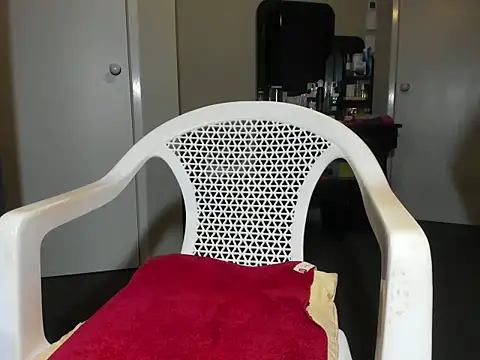 Angelchezcka online show from 11/17/25, 12:09