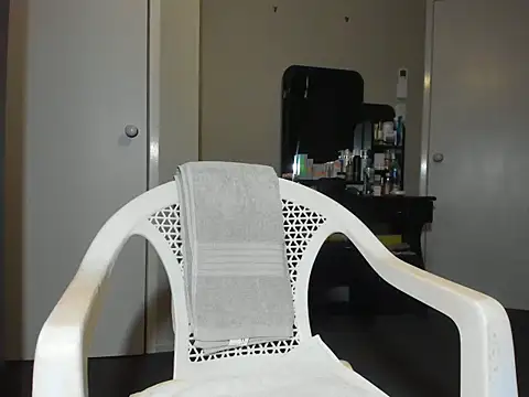 Angelchezcka online show from 11/04/25, 12:20