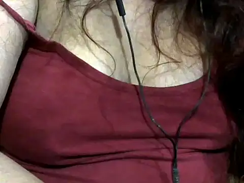 Snapshot of giga-bite chatting on 11/07/25, 06:12 giga-bite online show from 11/07/25, 06:12