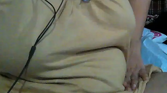 Snapshot of giga-bite chatting on 03/10/25, 06:23 giga-bite online show from 03/10/25, 06:23