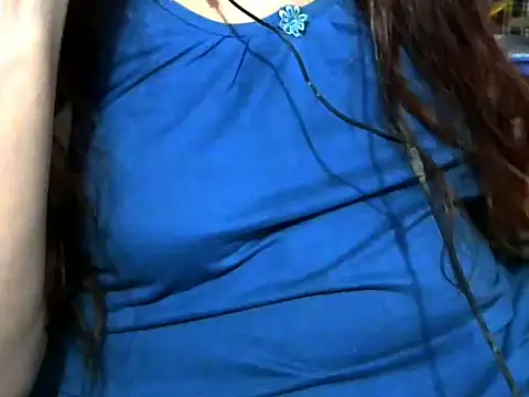 Snapshot of giga-bite chatting on 10/02/25, 03:37 giga-bite online show from 10/02/25, 03:37