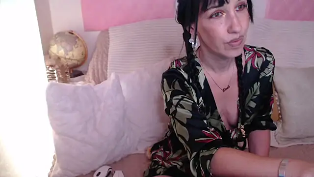 -carla- online show from 10/12/25, 05:31