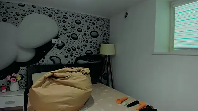 AlmaFancy online show from 11/29/25, 07:19