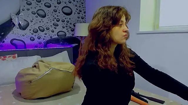 AlmaFancy online show from 04/06/26, 05:30