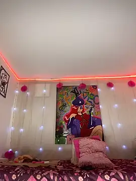 Emma Brown 12 online show from 04/08/26, 09:16