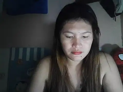 leamorena online show from 12/17/25, 04:23