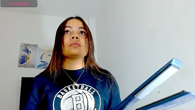 Kylie loveee online show from 10/29/25, 12:26