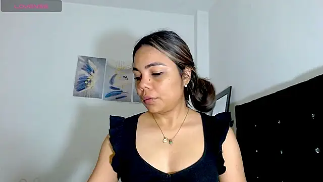 Kylie loveee online show from 05/20/26, 12:24