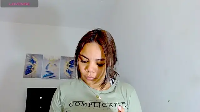 Kylie loveee online show from 10/30/25, 12:14