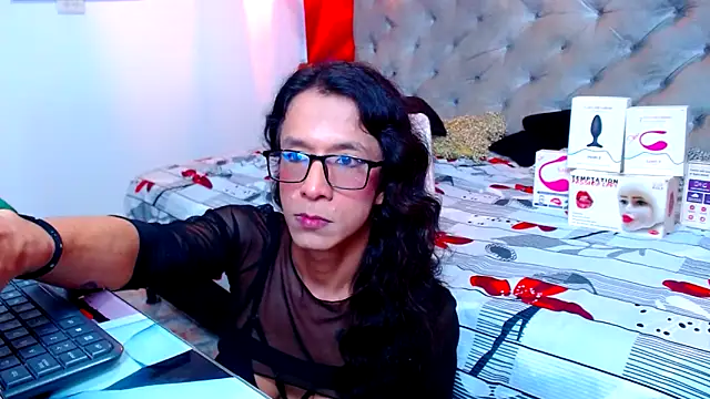 Snapshot of DaslyRoze chatting on 03/16/25, 12:56 DaslyRoze online show from 03/16/25, 12:56