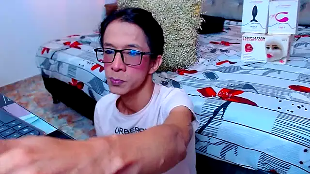 Snapshot of DaslyRoze chatting on 03/12/25, 12:31 DaslyRoze online show from 03/12/25, 12:31
