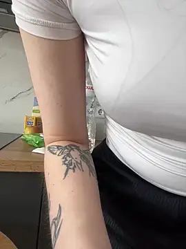  sweet baby  online show from 05/16/26, 07:18